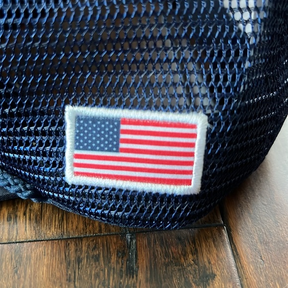 Sea Otter Classic Trucker Hat - Picture 5 of 10